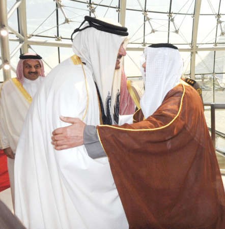 السفير احمد فهد الفهد مرحبا بامير قطر 