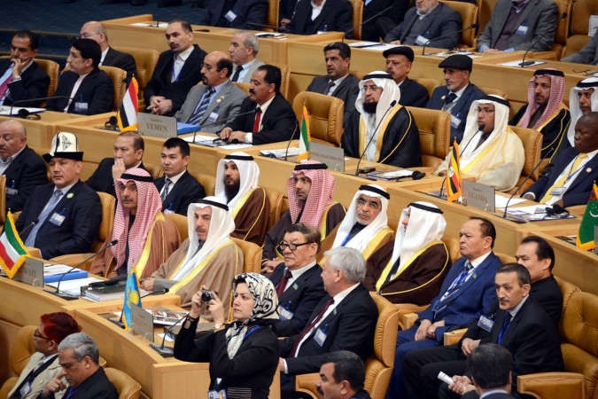 صالح عاشور وعدنان عبدالصمد ودعودة الرويعي وفيصل الشايع والامين العام للمجلس علام الكندري وسفيرنا لدى طهران مجدي الظفيري بين الحضور﻿