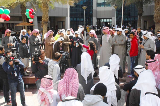 جانب من الطلبة خلال الاعتصام هاني عبدالله 