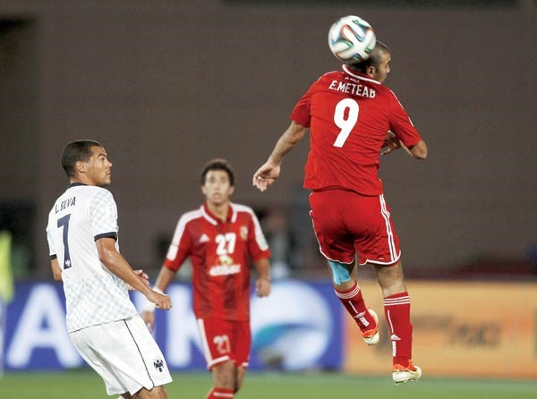 عماد متعب يعود لتدريبات الاهلي