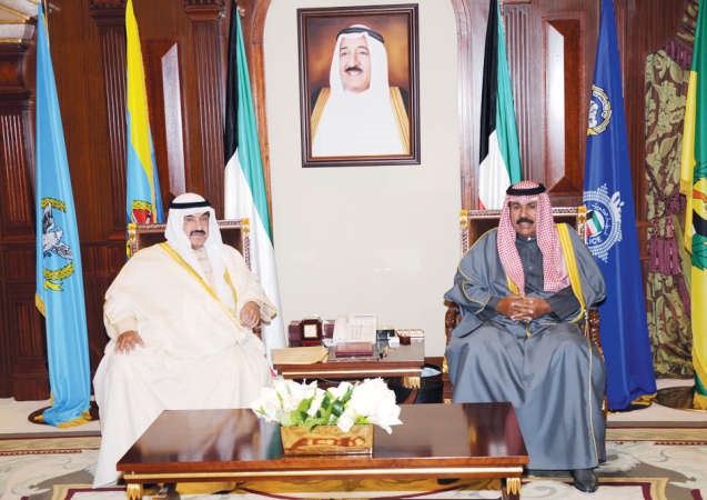 سمو ولي العهد الشيخ نواف الاحمد خلال استقباله سمو الشيخ ناصر المحمد﻿