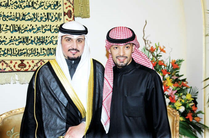  المحامي علي القديري مع شقيقه المعرس حمد القديري
