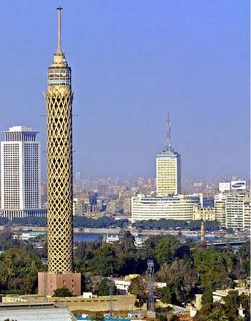 برج القاهرة أشهر معالم العاصمة.. مغلق ويبحث عن مستأجر