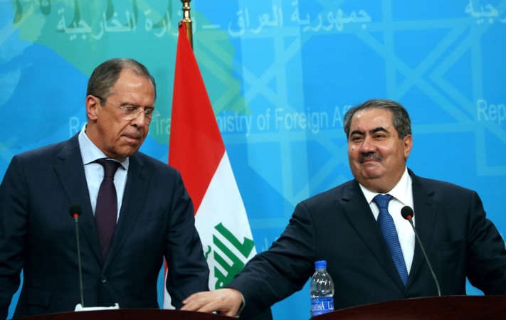وزير الخارجية العراقي هوشيار زيباري ونظيره الروسي سيرجي لافروف خلال مؤتمر صحافي ببغداد امس الاولافپ