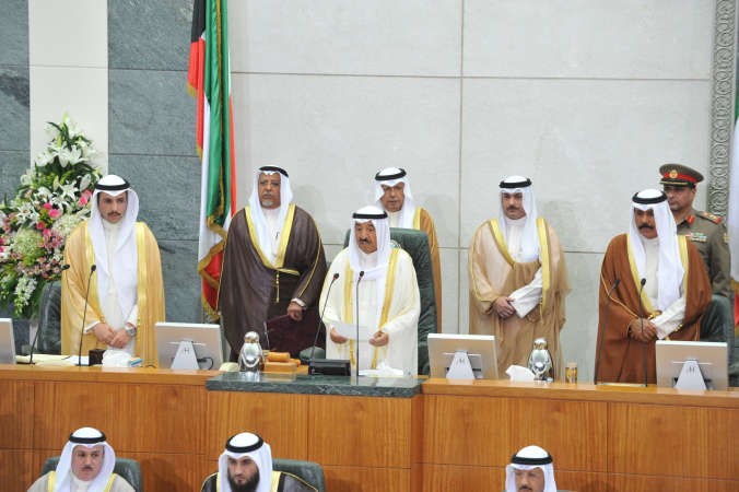 صاحب السمو الامير الشيخ صباح الاحمد خلال افتتاح دور الانعقاد العادي الحالي بحضور سمو ولي العهد الشيخ نواف الاحمد ورئيس مجلس الامة مرزوق الغانم