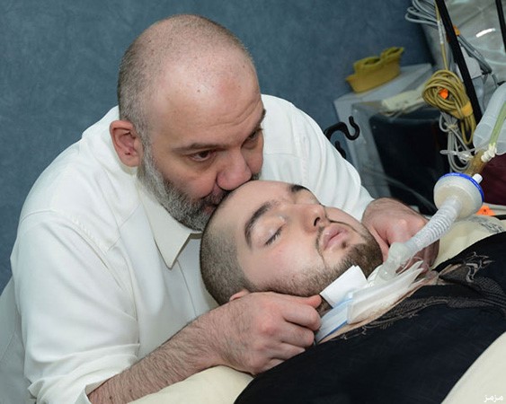 الأمير خالد بن طلال يدعو لابنه في غيبوبته: "اللهم أعده لنا كي نشاهده يكبر ويتزوج"
