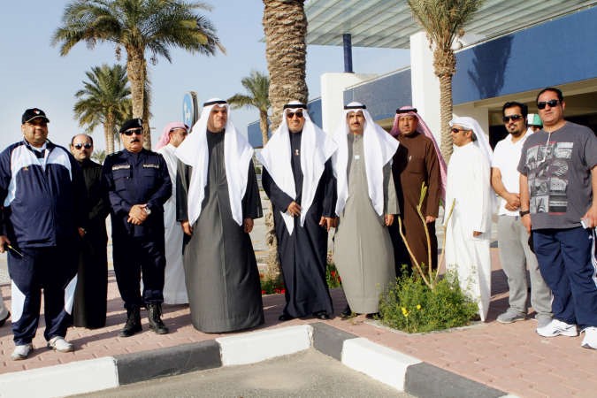 وزير الاعلام والشباب الشيخ سلمان الحمود ﻿﻿والشيخ احمد الداود واللواء عبدالفتاح العلي يتابعون السباق﻿