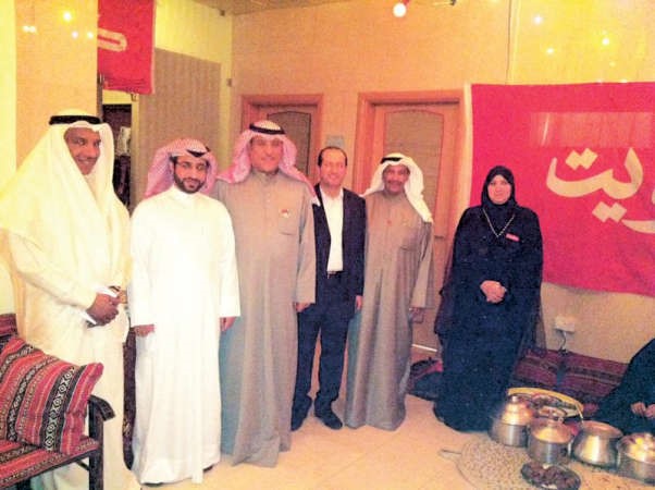 دنادر العوضي ودمحسن العجمي ودعلاء الصالح واحمد الهاجري ووضحة الرقبة وحامد الشايع خلال الاحتفال