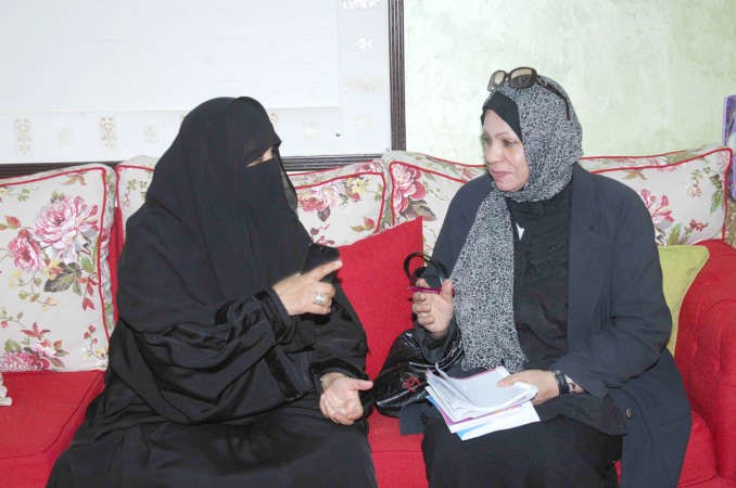 سميرة الصرعاوي متحدثة الى الزميلة ليلى الشافعيهاني عبدالله
