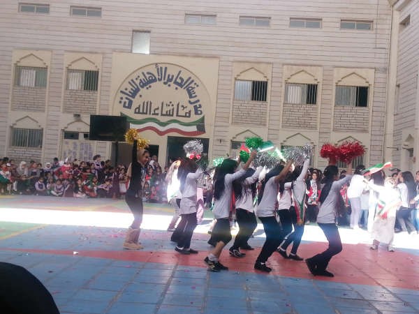 فقرة من طالبات مدرسة الجابر الاهلية احتفالا بالاعياد الوطنية