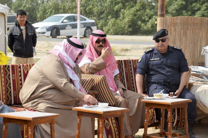 الخالد متوسطا الفهد والخليفة