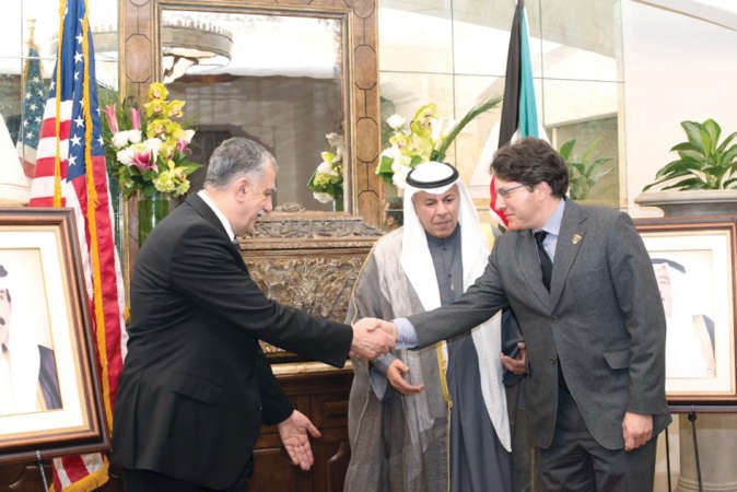 من المناسبة﻿