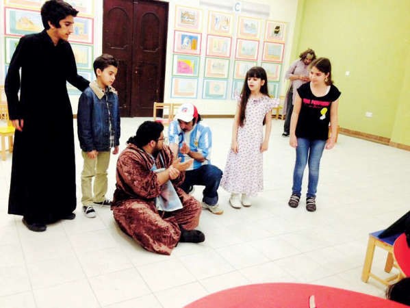 عبدالواحد محمد في بروفات المسرحية﻿