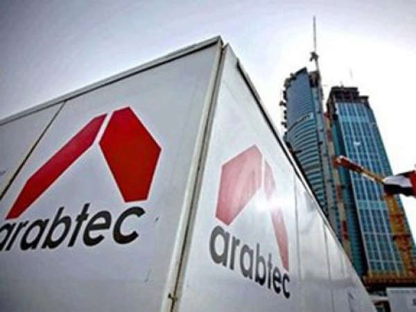 سهم «أرابتك» يتكبد خسائر قوية بعد عودته للتداول