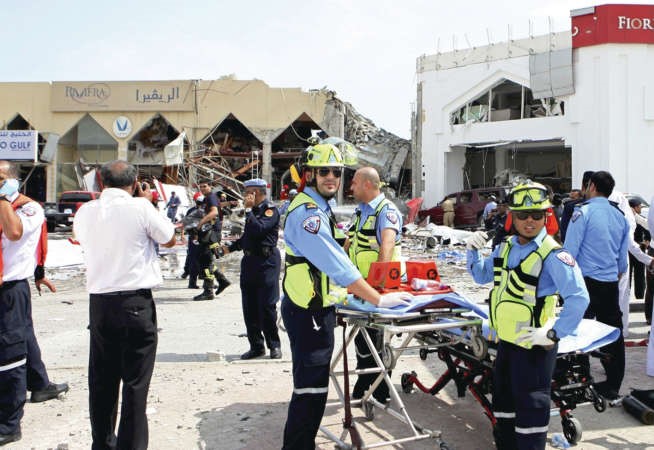 رجال الاسعاف في موقع الحادث﻿