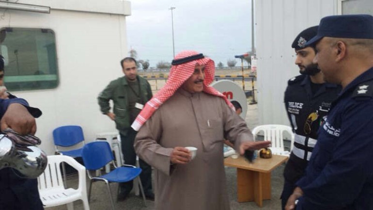  ويتابع سير العمل والخدمات المقدمة للمواطنين