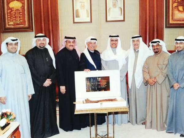 سمو الشيخ جابر المبارك يتلقى العضوية الماسية في جمعية العلاقات العامة﻿