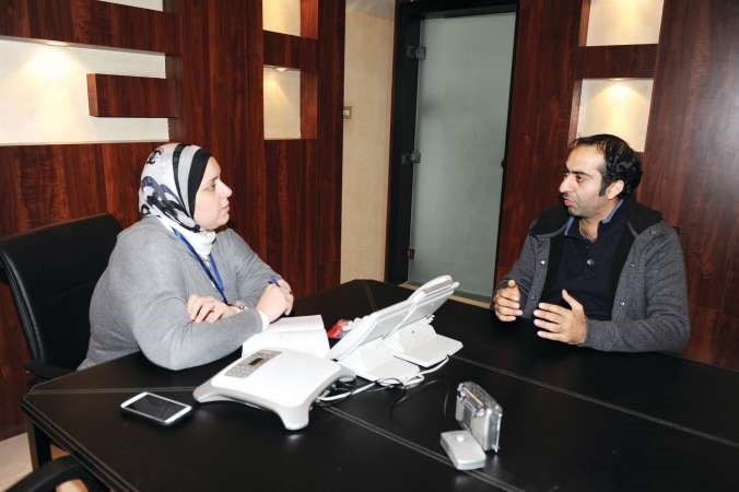 عبدالله اليتيم متحدثا للزميلة رندى مرعي قاسم باشا