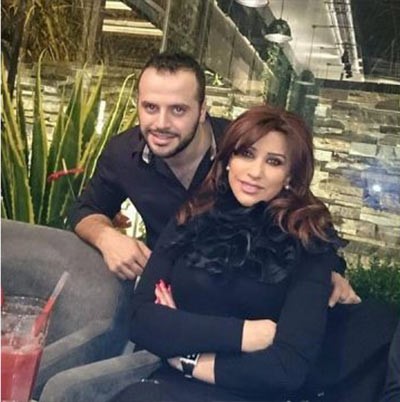 نجوى مع صاحب cafe88 السيد روك حكيم