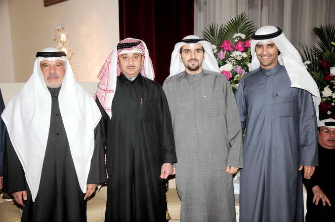 جاسر الرشيدي والمحقق عبدالله خضير والعميد عبدالرسول خضير يهنئون