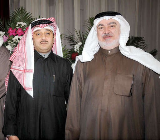 خليل الصالح يبارك للدكتور علي خضير محمد خلوصي