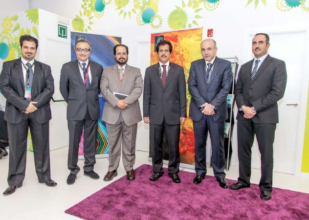 فريق زين مع المهندس عبدالله بن عبدالعزيز الضراب محافظ هيئة الاتصالات وتقنية المعلومات في المملكة العربية السعودية
