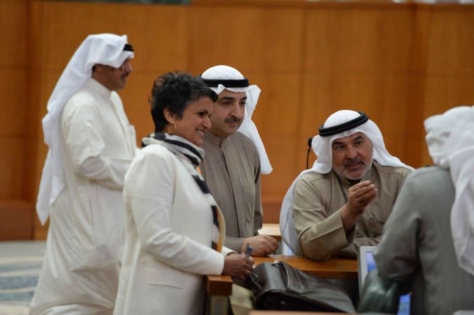 صالح عاشور وجمال العمر وصفاء الهاشم﻿