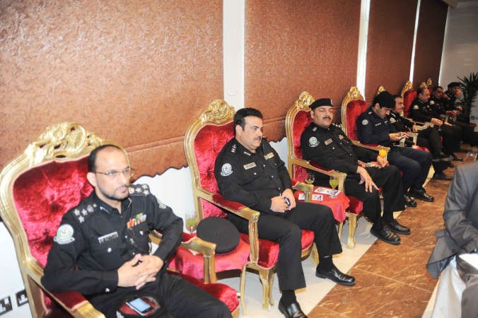 قيادات الادارة العامة للمرور شاركوا في المؤتمر الذي يتزامن مع اسبوع المرور ﻿
