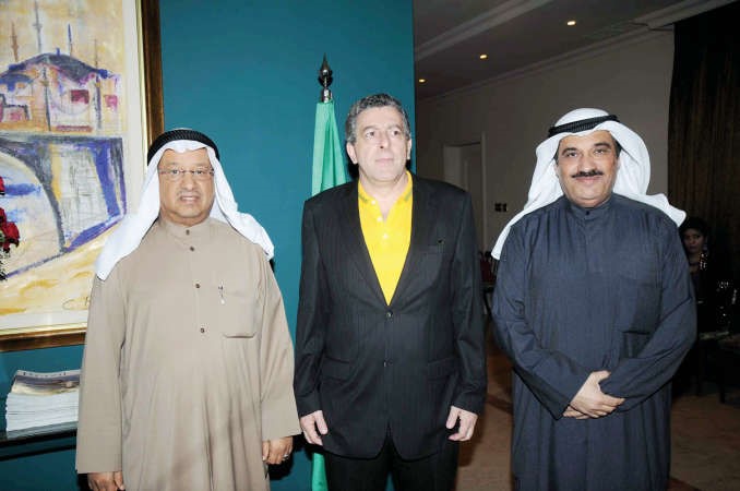 يوسف العميري مع السفير البرازيلي
