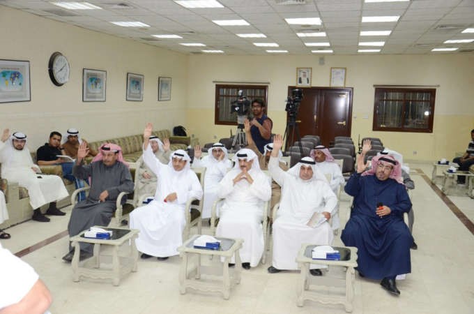 اعضاء الجمعية العمومية يصوتون على التقريرين الاداري والمالي﻿