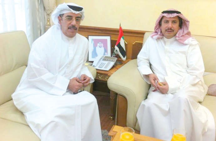 الشيخ عزام الصباح معزيا السفير الاماراتي لدى البحرين﻿
