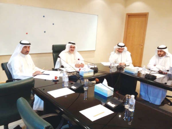 احمد الفضالة مترئسا اجتماع لجنة المهن الهندسية