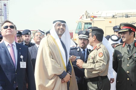 الشيخ محمد العبدالله وقيادات الاطفاء يتابعون احدى فعاليات مهرجان يوم رجل الاطفاء الثاني عشر	 اسامة ابوعطية