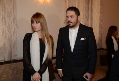 بالصور.. النجوم في عزاء والدة نضال الأحمديّة