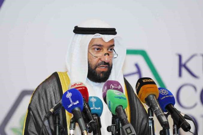  د علي العمير متحدثا خلال المؤتمر هاني عبدالله 
