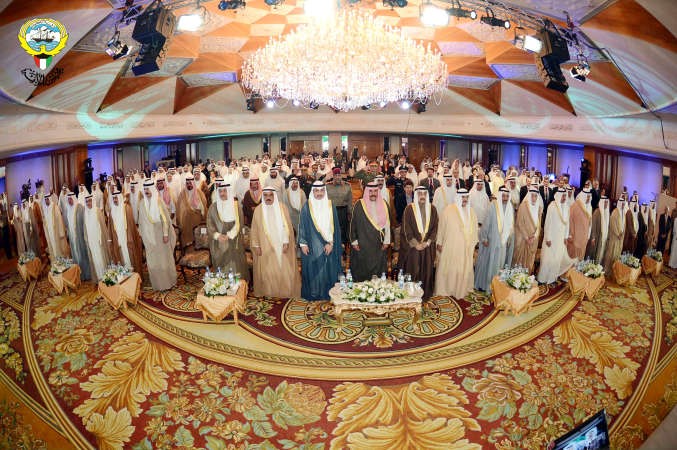 نائب الامير سمو ولي العهد الشيخ نواف الاحمد ورئيس مجلس الامة مرزوق الغانم وجاسم الخرافي وسمو الشيخ ناصر المحمد والشيخ فيصل السعود وسمو الشيخ جابر المبارك خلال افتتاح المؤتمر 