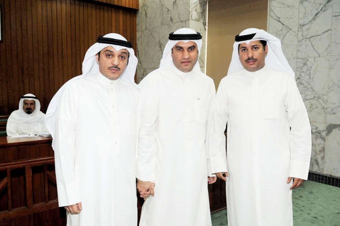 احمد البغيلي وعبدالله الكندري ونايف السور
