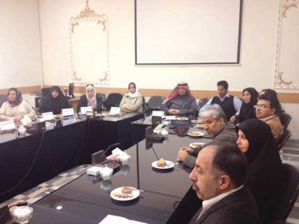الوفد خلال لقاء الجامعة﻿