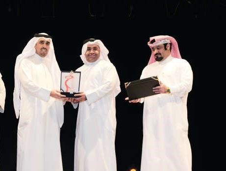 تكريم لفرقة المعهد العالي للفنون المسرحية يتسلمه المخرج هاني النصار﻿