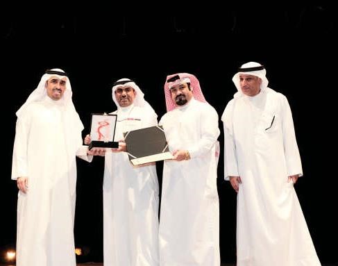 د فهد السليم والاعلامي القدير غالب العصيمي يكرمان رئيس المركز الاعلامي الزميل مفرح الشمري﻿