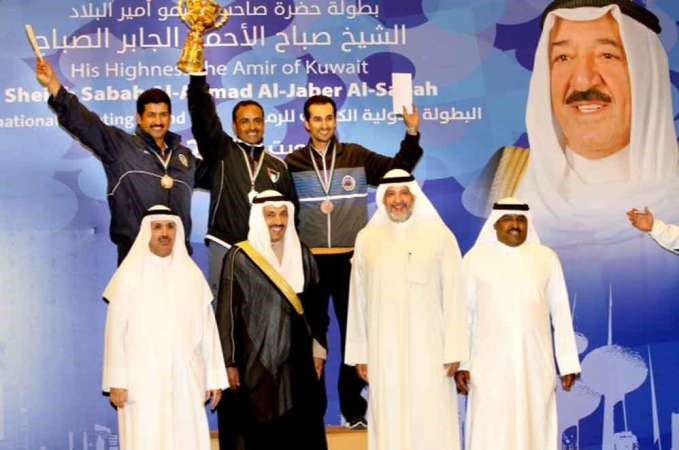 دعيج العتيبي بعد تتويجه ابطال الكويت في الدبل تراب﻿
