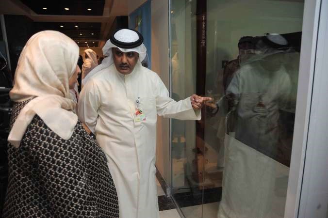 ويطلع على احد الحيتان