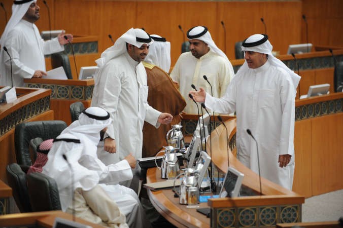 ماضي الهاجري وراكان النصف والشيخ محمد العبدالله مع النواب
