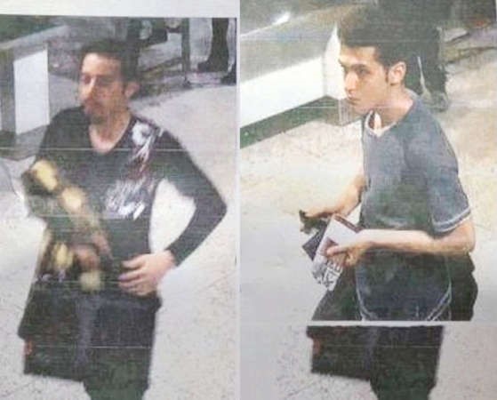 الراكبان اللذان صعدا للطائرة بجوازي سفر مسروقين