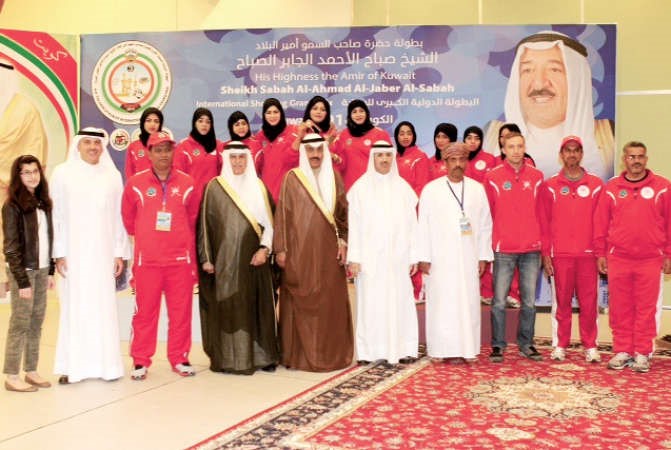 دعيج العتيبي وعدد من المسؤولين بعد تكريم الاوائل ﻿