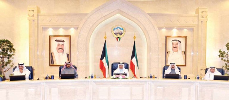سمو رئيس مجلس الوزراء الشيخ جابر المبارك مترئسا اجتماع مجلس الوزراء بحضور الشيخ صباح الخالد والشيخ محمد الخالد والشيخ خالد الجراح ود عبدالمحسن المدعج﻿