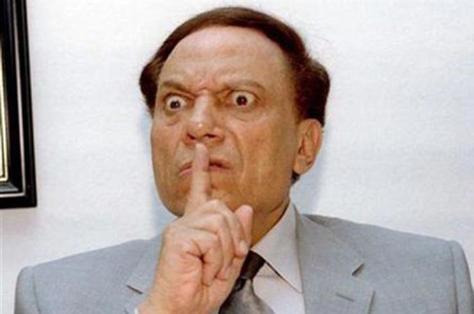 عادل إمام يفقد أعصابه ويحرج ابنه!