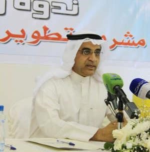 الوزير احمد المليفي خلال المؤتمر الصحافي 
