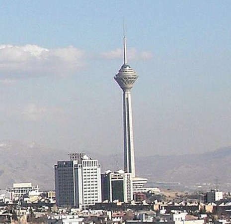 برج الميلاد وسط طهران 