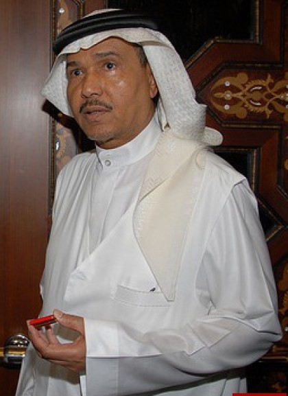 صورة نادرة لمحمد عبده بعمر 14 عاماً في حفل تخريج القوات الجوية السعودية